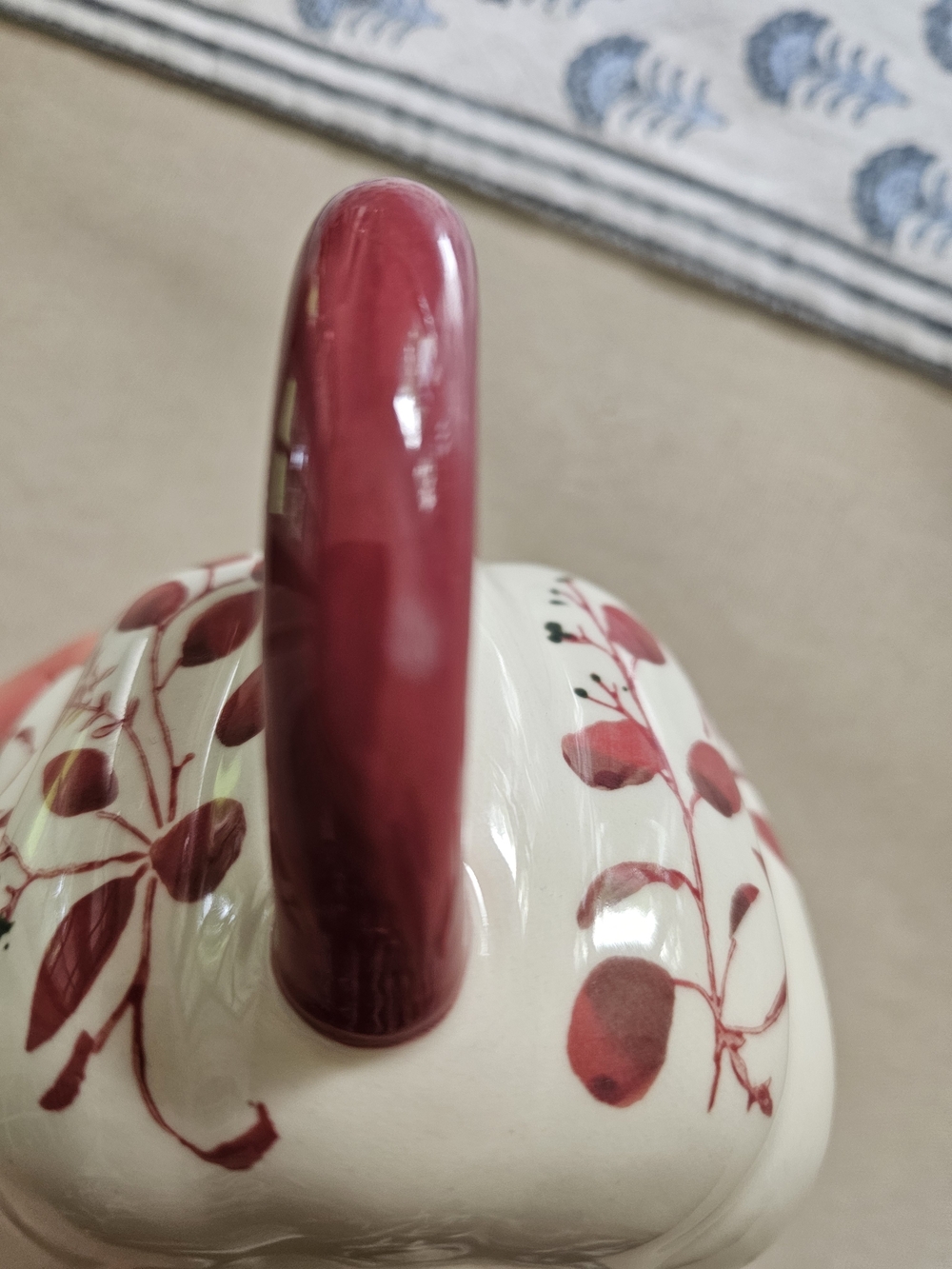NWT Anthropologie White Floral Botanical Pumpkin Mug - Picture 3 of 13